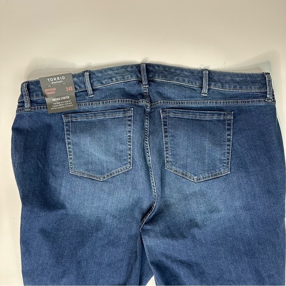 Torrid Boyfriend Vintage Stretch Straight Mid Rise Med Wash  Denim Jeans 24 New - Picture 6 of 14